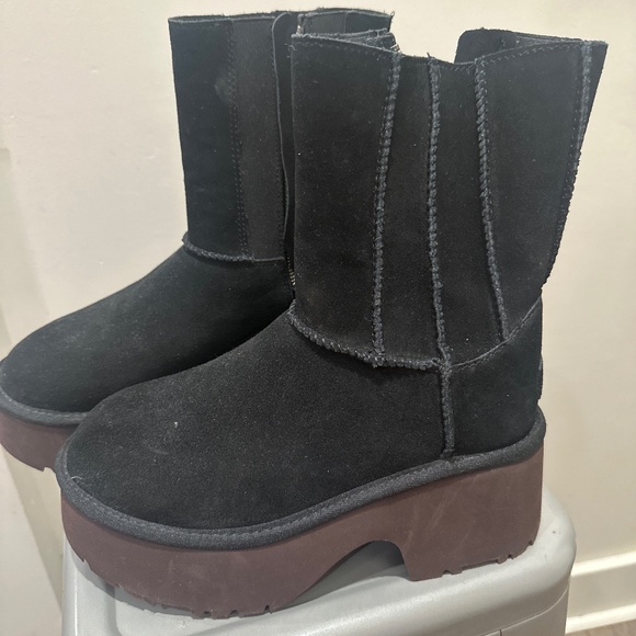 UGG Classic Twin Seam - Picture 1 of 3